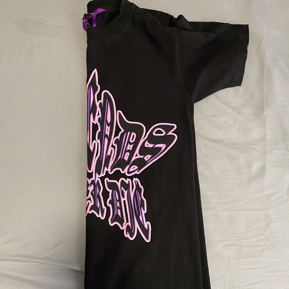 VLONE Legends Never Die Shirt - Picture 3 of 4